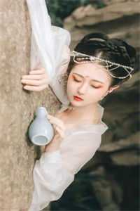 云鬓乱，错献禁欲相公