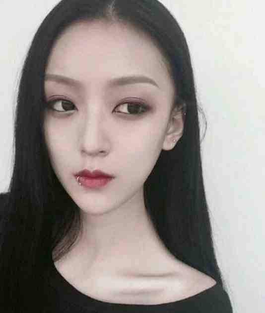 顶级杀手重生成胖子后,被傅爷撩瘦了白小黑本黑