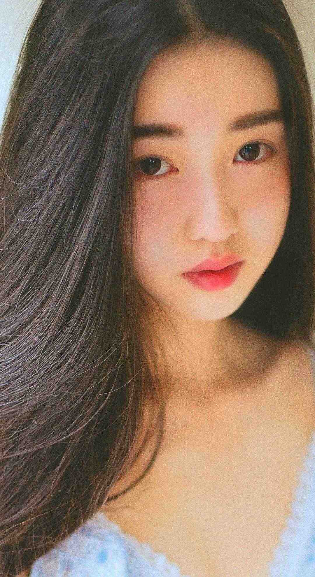 潘月周英杰