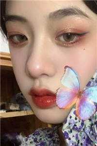 看见弹幕后，炮灰闺蜜不劝分了男女主人公