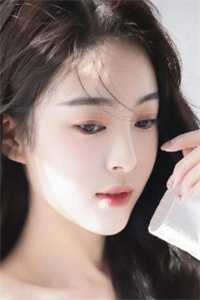 大年夜妻子鸽了全家，只为陪本命年的竹马跨年
