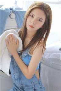 我跟女友和她前任说，我愿意当他俩的舔狗