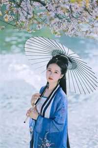 老公送我的生日礼物写着情人的名字
