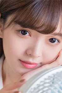 回国后发现女儿被虐待，我报复了所有人