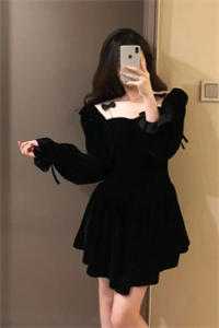 被未婚妻绿了后，我娶了她死对头