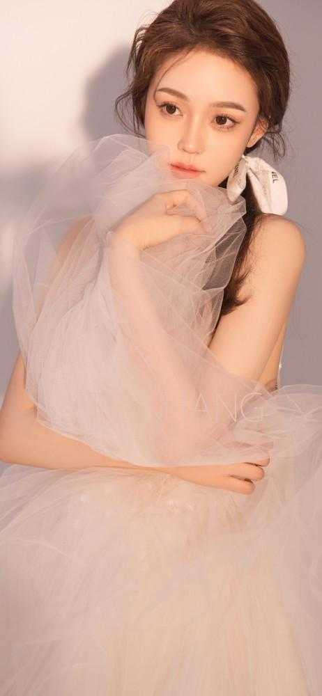 拍卖会上妻子为助理点天灯，我选择一跟到底