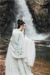 春山如黛草如烟
