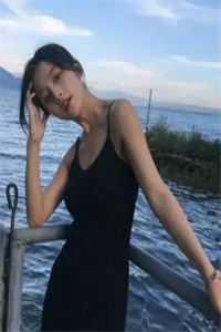 女儿生日那天，老公逼我当服务生