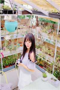 女儿生日宴，老婆和初恋热吻拍全家福