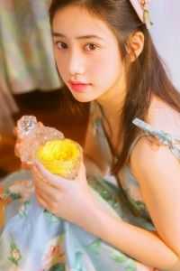 状元郎未婚夫挽着假公主参加琼林宴，却不知我是当朝女帝