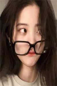 装穷老婆给白月光点天灯后