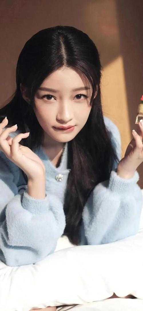未婚夫逼我劳动惩戒，我疯了，他自焚了。