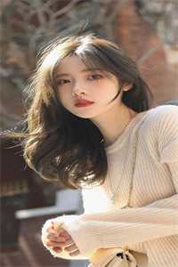 老婆和女儿被困雷区后，我淡定打牌