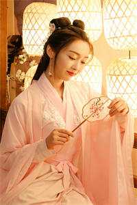 重生后成全女儿的忘年恋