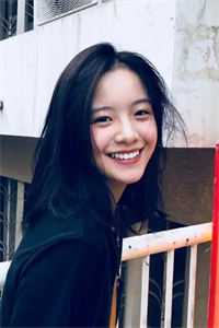 妈妈从过去回来抓装穷的父亲