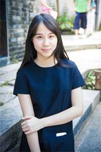 末日爆发，老公为了白月光竟然把女儿丢丧尸群