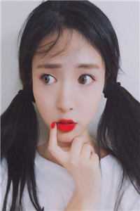 吸血鬼女友养了小白脸后，我听从弹幕，弃她而去