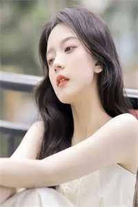无关晨昏，一夕春深
