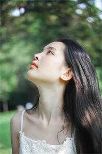 重生豪门：影后娇妻请低调