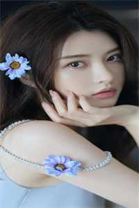 女儿生病，老公养的怀孕女大送来花圈
