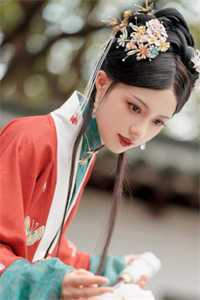未婚夫出轨妹妹，我转身嫁给首富
