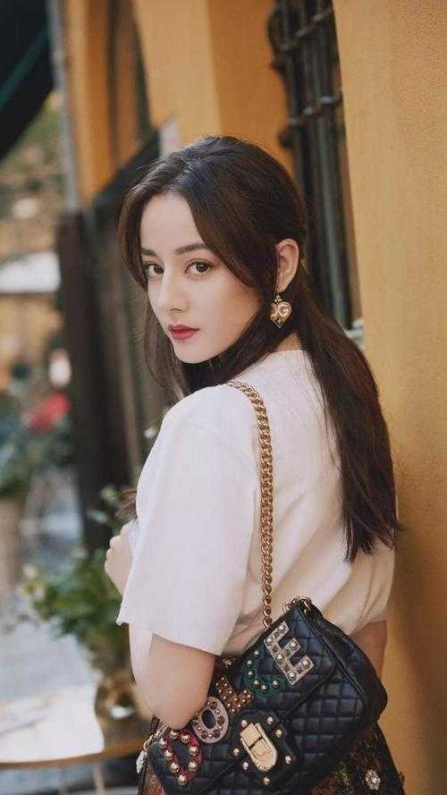 月满杏林