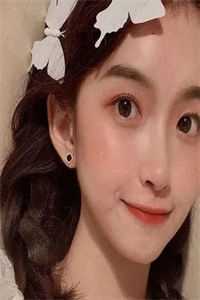 嫁给傻子皇子后，我舔了多年的竹马急红眼