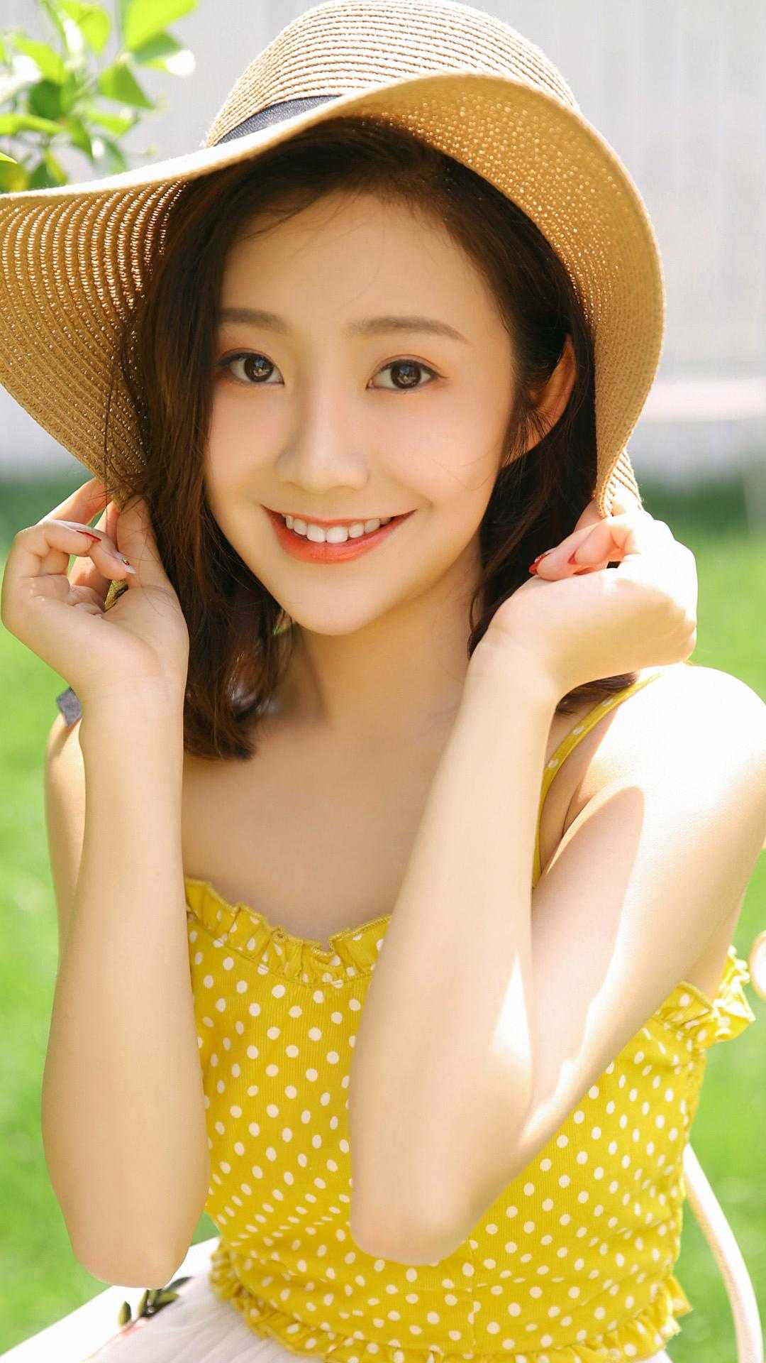 和老公的小三拉了群后，高岭之花人设绷不住了