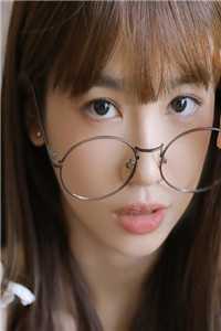 女儿奶水不足被恶婆婆虐待，我回国后他们下跪求饶