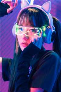 《重活一世，我放任招标会同事们等保洁小花》林清婉雨薇最热门小说排行榜_完结好看小说《重活一世，我放任招标会同事们等保洁小花》林清婉雨薇