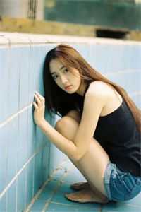 婚后七年，我抱着儿子跳入无边大海